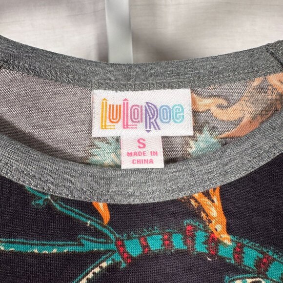 LuLaRoe RANDY Black Elegant Leaf Vines Gold Yellow Raglan Tee Shirt SMALL S - Picture 2 of 6